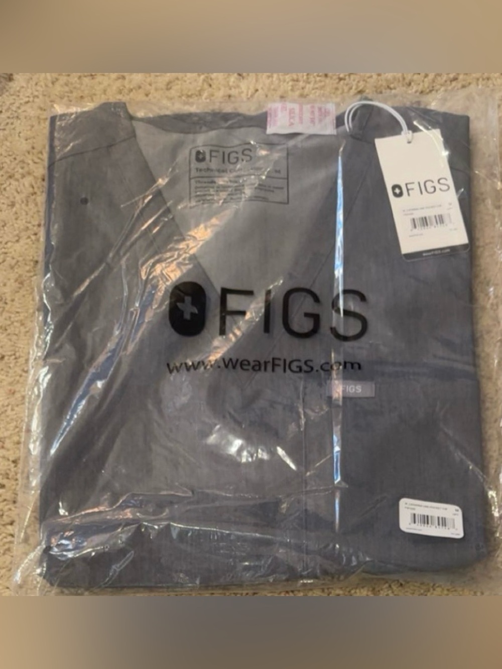 FIGS Charcoal Gray Scrub Top - New with Tags